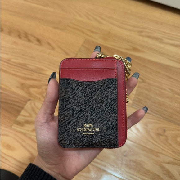 Coach Handbags - NWT coach Zip Card Case